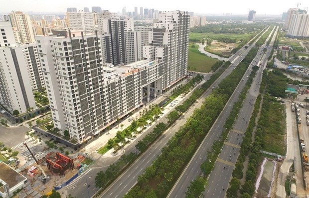 Property prices expected to rise 10 percent in 2021 hinh anh 1