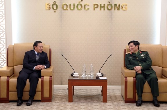Minister vows support for Lao ambassador to promote defence ties
