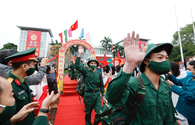 Young people set off for military service hinh anh 1