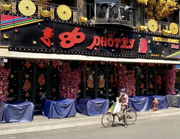 HCM City continues closure of discos, bars, karaoke parlors hinh anh 1