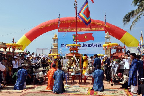 Soldiers safeguarding national sovereignty commemorated hinh anh 1