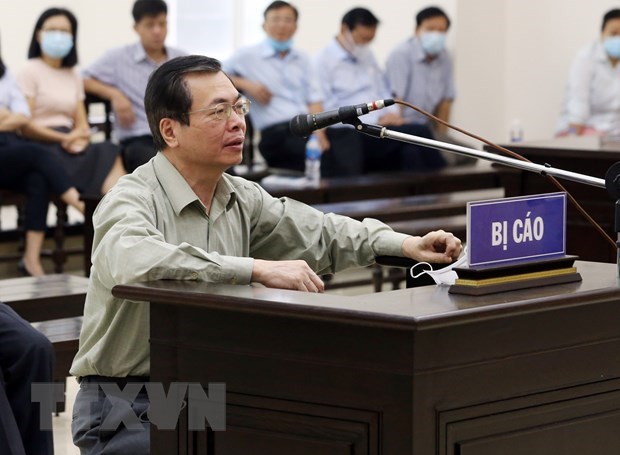 Ex-minister of industry and trade gets 11-year jail sentence hinh anh 1