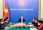 Vietnamese, French Presidents hold phone talks