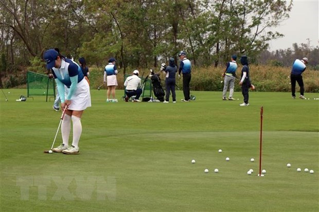 Hanoi closes all golf courses to prevent COVID-19 spread