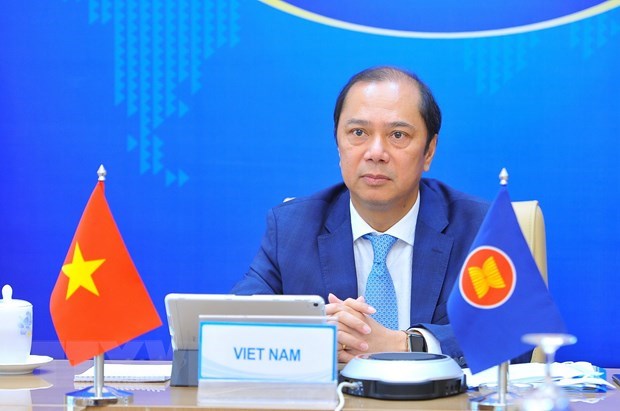Vietnam proposes ASEAN, China prioritise coordination in COVID-19 fight hinh anh 1