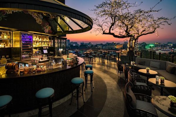 Hanoi has four hotels with rooftops listed in world's Top 25 hinh anh 2