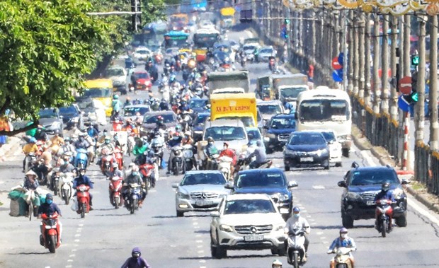 Severe heatwave hits north, central regions hinh anh 2