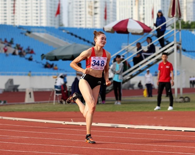 Runner Lan, swimmer Hoang to fly the flag for Vietnam at Tokyo Games