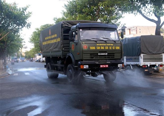 Official dispatch on strengthening COVID-19 prevention and control hinh anh 1