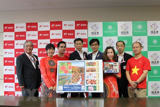 Fukushima issues stamp sets as host town of Vietnam’s Olympic delegation hinh anh 2