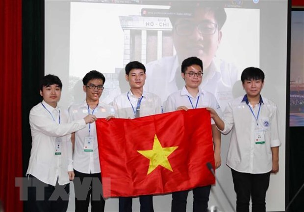 VN students win medals at Int’l Mathematical and Physics-Biology Olympiad 2021