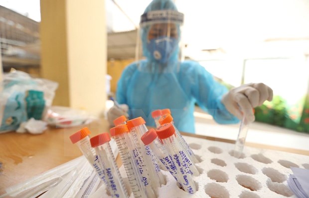 Vietnam logs additional 4,564 COVID-19 cases hinh anh 1