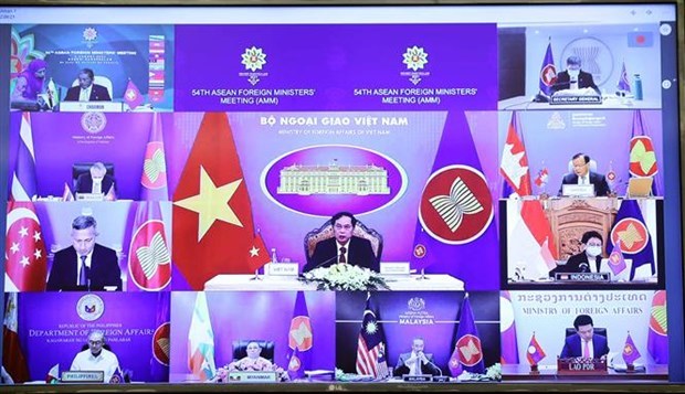Vietnam attends 54th ASEAN Foreign Ministers’ Meeting hinh anh 1