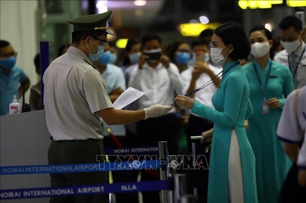 Flight crew required to be fully vaccinated for work starting September 1 hinh anh 1