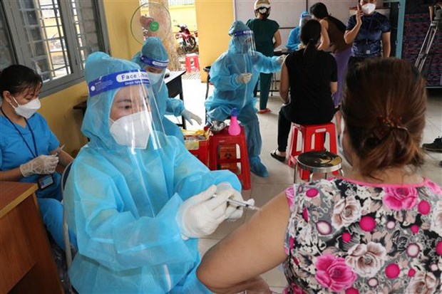 Binh Duong begins injecting 1 million Vero Cell vaccine doses hinh anh 1