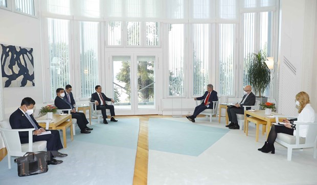 National Assembly Chairman meets Finnish President hinh anh 2