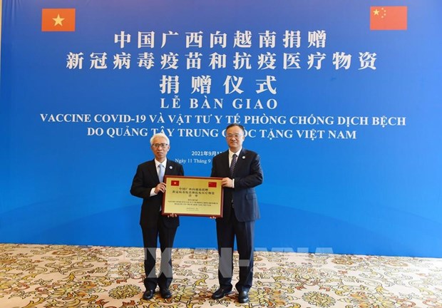 China’s Guangxi donates 10 million USD worth of medical supplies to aid Vietnam’s COVID-19 fight hinh anh 1