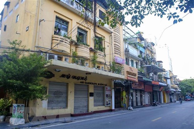 Land rent cut by 30 percent for those hit by pandemic hinh anh 1