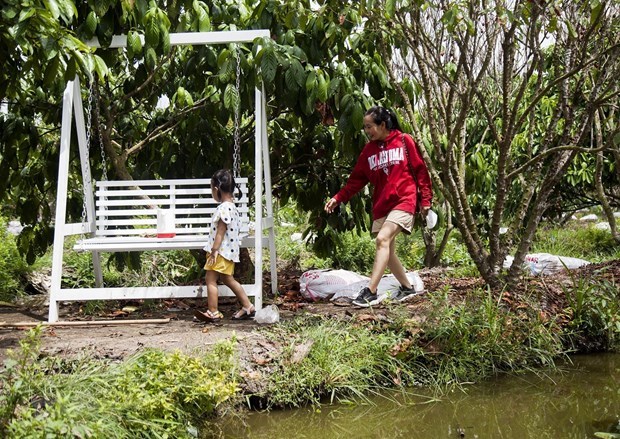 VIETNAM BUSINESS NEWS OCTOBER 4