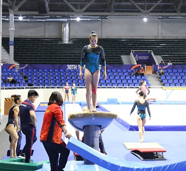 Vietnamese athletes arrive in Japan for World Artistic Gymnastics Championships hinh anh 1