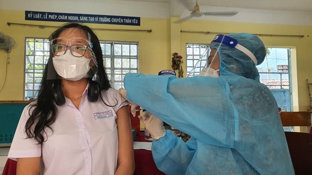 Binh Duong starts COVID-19 vaccination drive for children hinh anh 1