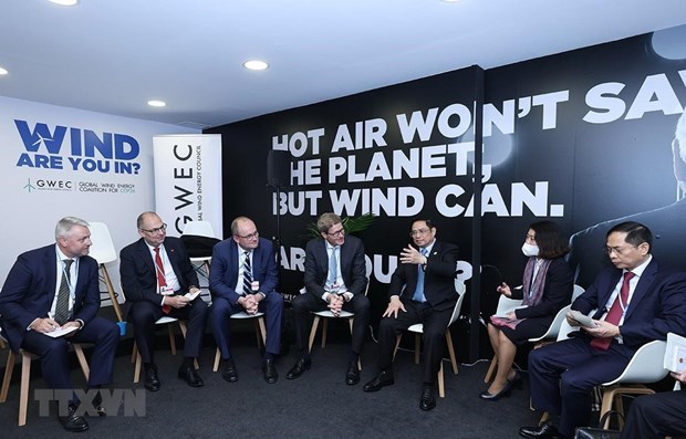 Vietnamese PM receives leaders of global economic groups on sidelines of COP26