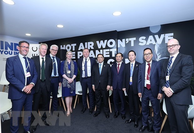 PM receives leaders of global economic groups on sidelines of COP26 hinh anh 2