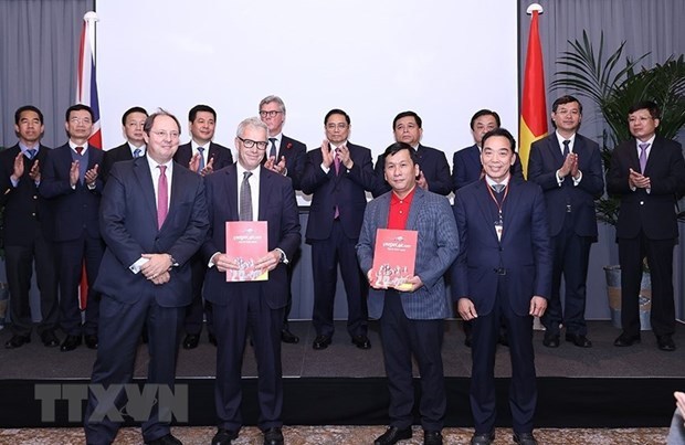 PM’s Europe tour successful in all aspects: Deputy FM hinh anh 3