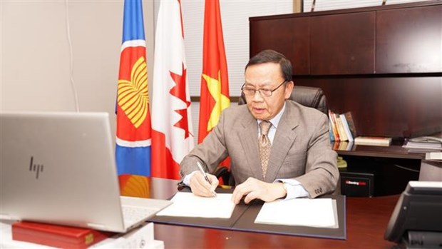 Vietnamese education ministry, British Columbia seal cooperation deal