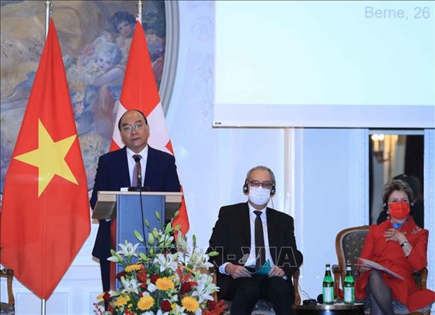 President co-chairs Vietnam - Switzerland Business Forum