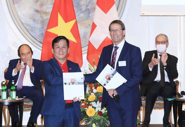 Vietjet signs 150-million-USD deal with Swiss MRO service provider hinh anh 1
