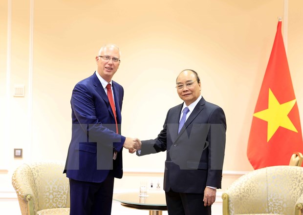 President Nguyen Xuan Phuc meets Russian business executives hinh anh 1