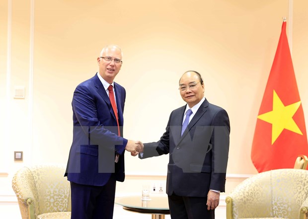 President Nguyen Xuan Phuc meets Russian business executives