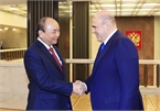 President Nguyen Xuan Phuc meets Russian Chairman of State Duma & Prime Minister