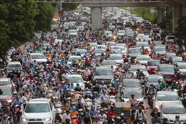 Vietnam aims to increase public transport, reduce private vehicles hinh anh 1