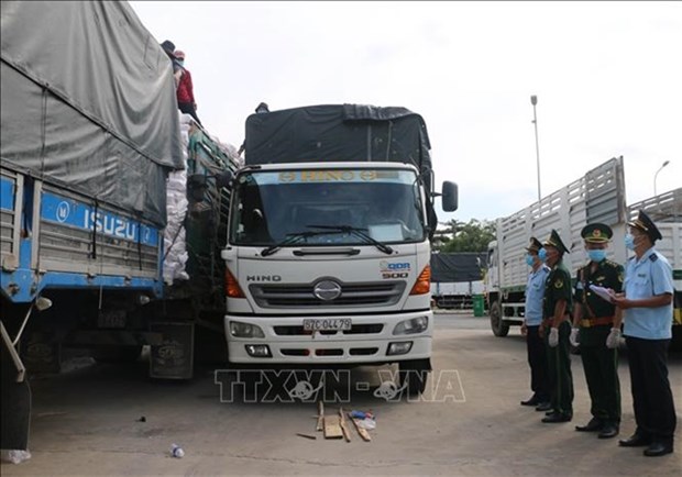 Provinces tighten control along border after Cambodia records first Omicron variant case hinh anh 1