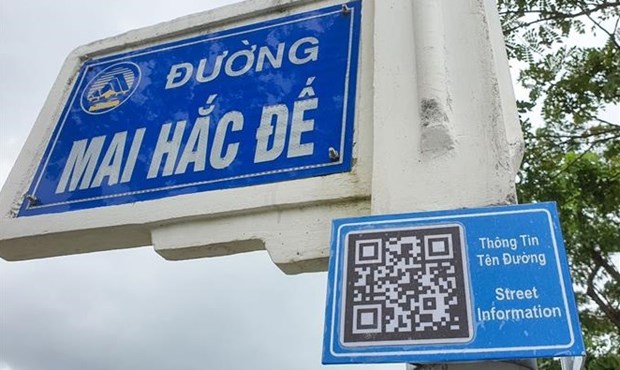 Da Nang pilots QR code technology for tourist information search hinh anh 1