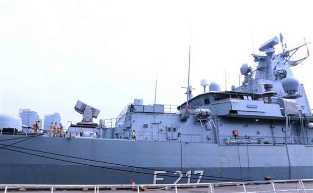 Germany navy frigate pays first visit to Vietnam