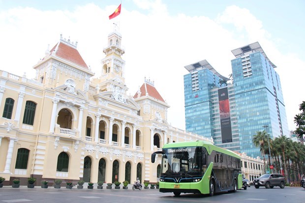 HCM City to pilot electric bus services within this quarter