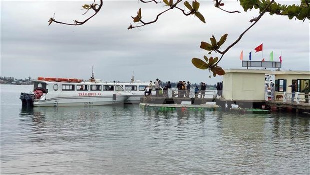 At least 13 dead in boat accident in Quang Nam province