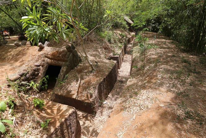 The complicated network of trenches surprise tourists (Photo: VNA)