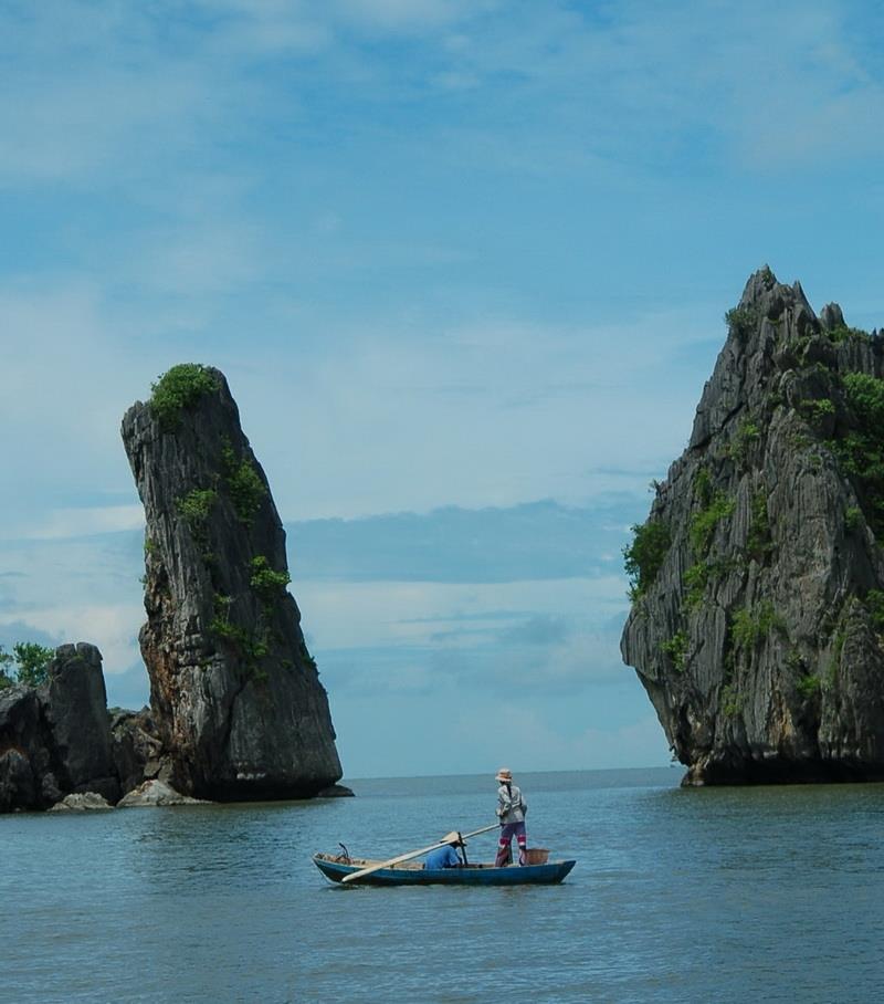 Chong islet, a beautiful landscape not far from the city centre (Photo: VNA)