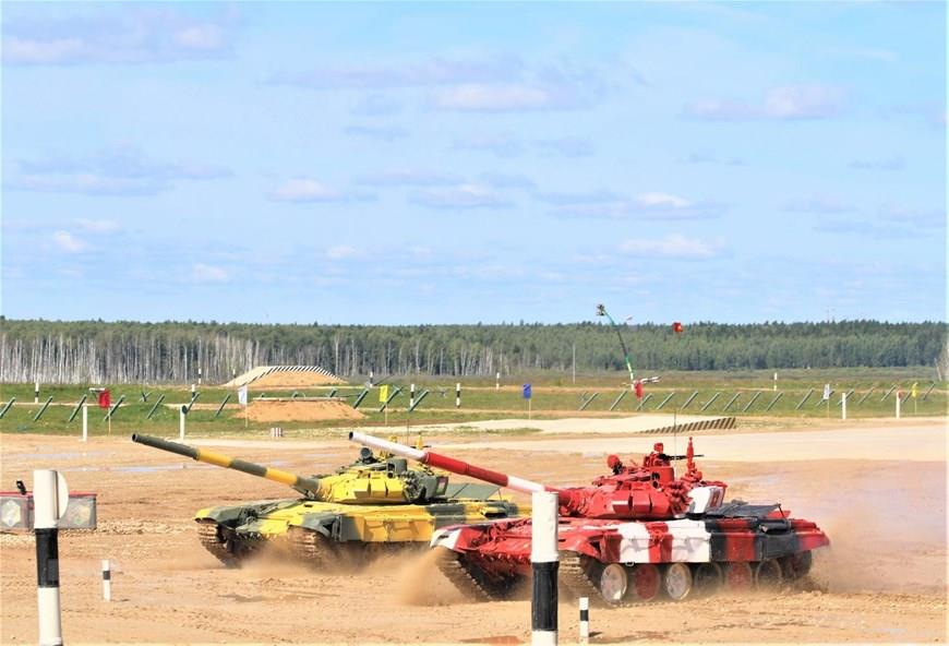 Vietnamese tank crew tops Group 2 (Photo:VNA)