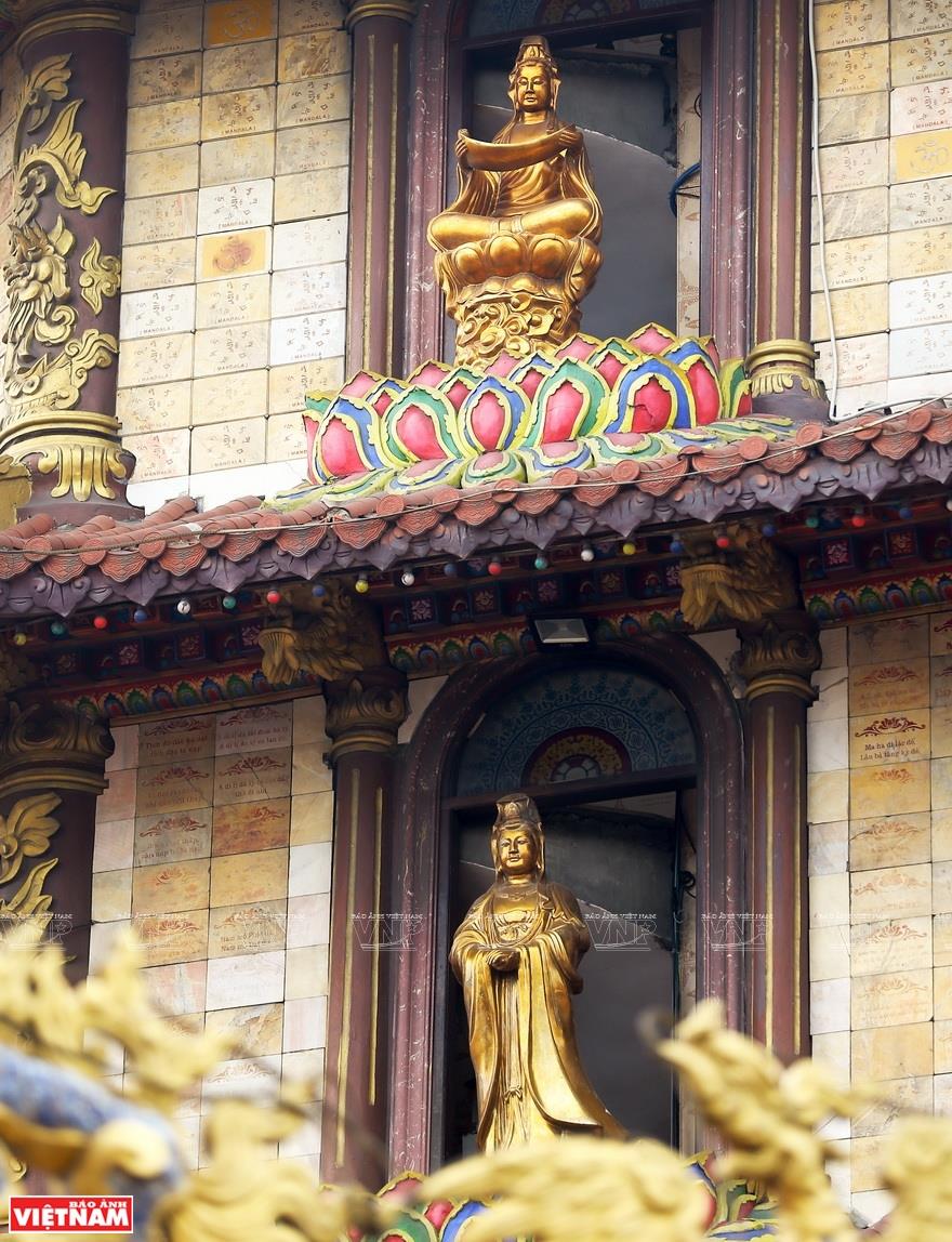 This site contributes to reminding younger generations of the noble sacrifice of ancestral heroes as well as national Buddhism’s values (Photo: VNA)