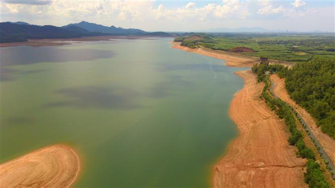 Ha Tinh authorities are calling for investment to make Ke Go Lake and Ke Go Nature Reserve an eco-tourism area (Photo: VNA)