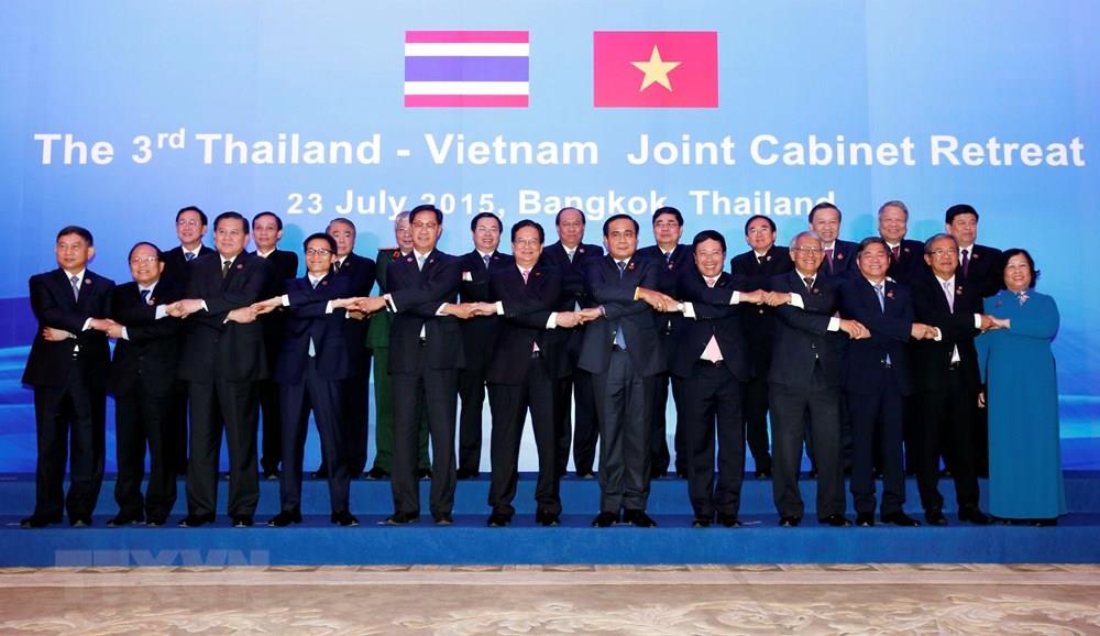 On his official visit to Thailand, Prime Minister Nguyen Tan Dung co-chairs the third Thailand – Vietnam Joint Cabinet Retreat, Bangkok, July 23, 2015 (Photo: VNA)