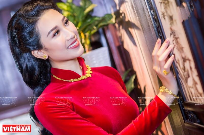 Established in 2003, the Phu Quy Gold, Silver and Gem Stone Group is now the top maker of wedding rings which have elegant designs imbued with Vietnamese traditional culture (Photo: VNA)