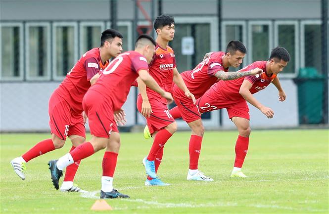 Vietnamese football players during their final training session in Thailand preparing for the upcoming Group G opener of the 2022 FIFA World Cup Asian Qualifiers second round against hosts Thailand on September 5 (Photo: VNA)