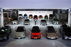 Các ‘ông lớn’ trong ngành ô tô toàn cầu nhân đôi đặt cược vào xe điện