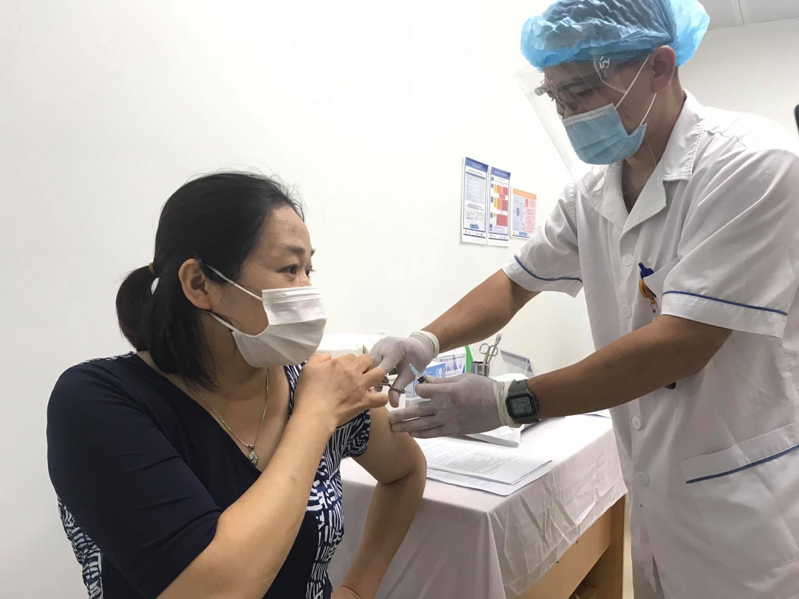 Tiêm đủ 2 mũi vaccine, vẫn cần nghiêm túc thực hiện 5K